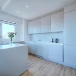 Daire Downtown 2br With Ac & Terrace W Sea View - Benakey *