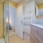Daire Downtown 2br With Ac & Terrace W Sea View - Benakey Cannes