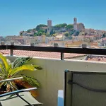 Daire Downtown 2br With Ac & Terrace W Sea View - Benakey