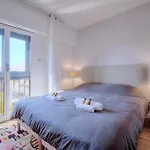 Daire Downtown 2br With Ac & Terrace W Sea View - Benakey Cannes