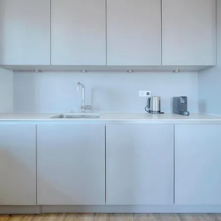 Downtown 2br With Ac & Terrace W Sea View - Benakey Appartamento