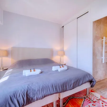 Downtown 2br With Ac & Terrace W Sea View - Benakey * Κάννες