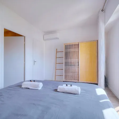Downtown 2br With Ac & Terrace W Sea View - Benakey * Κάννες